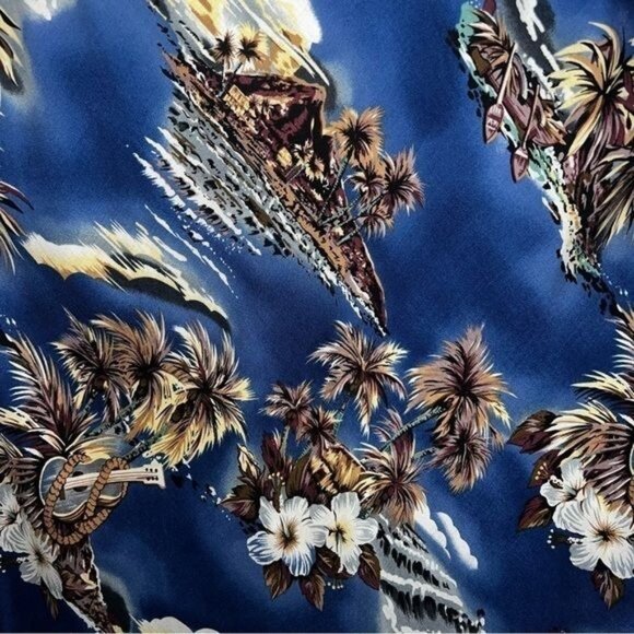 Hilo Hattie the Hawaiian Original LILO & Stitch Exclusive Pattern Womens Size XL - Picture 3 of 7